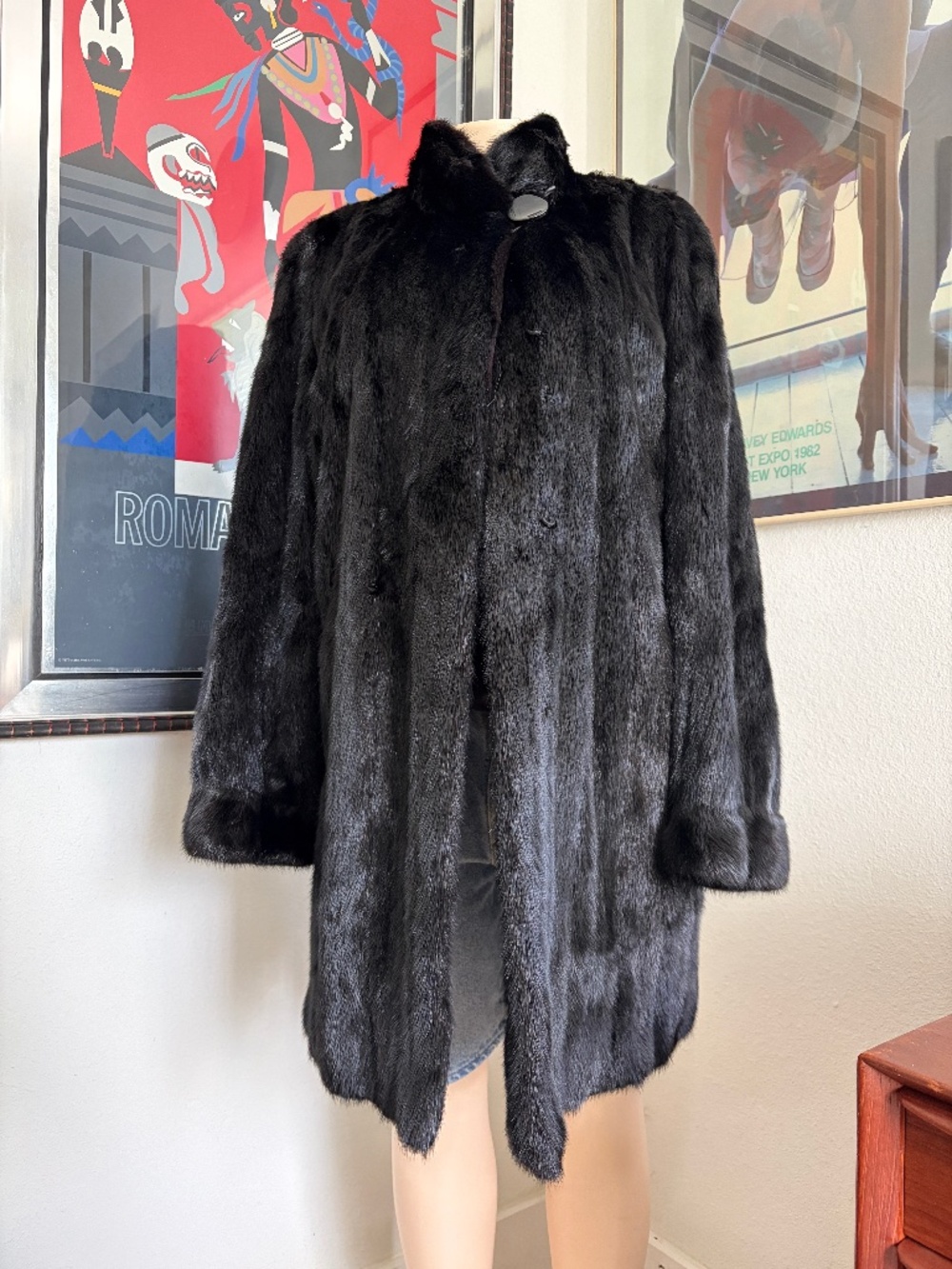 Excellent Condition Vintage 00s Real Fur Coat. Size M